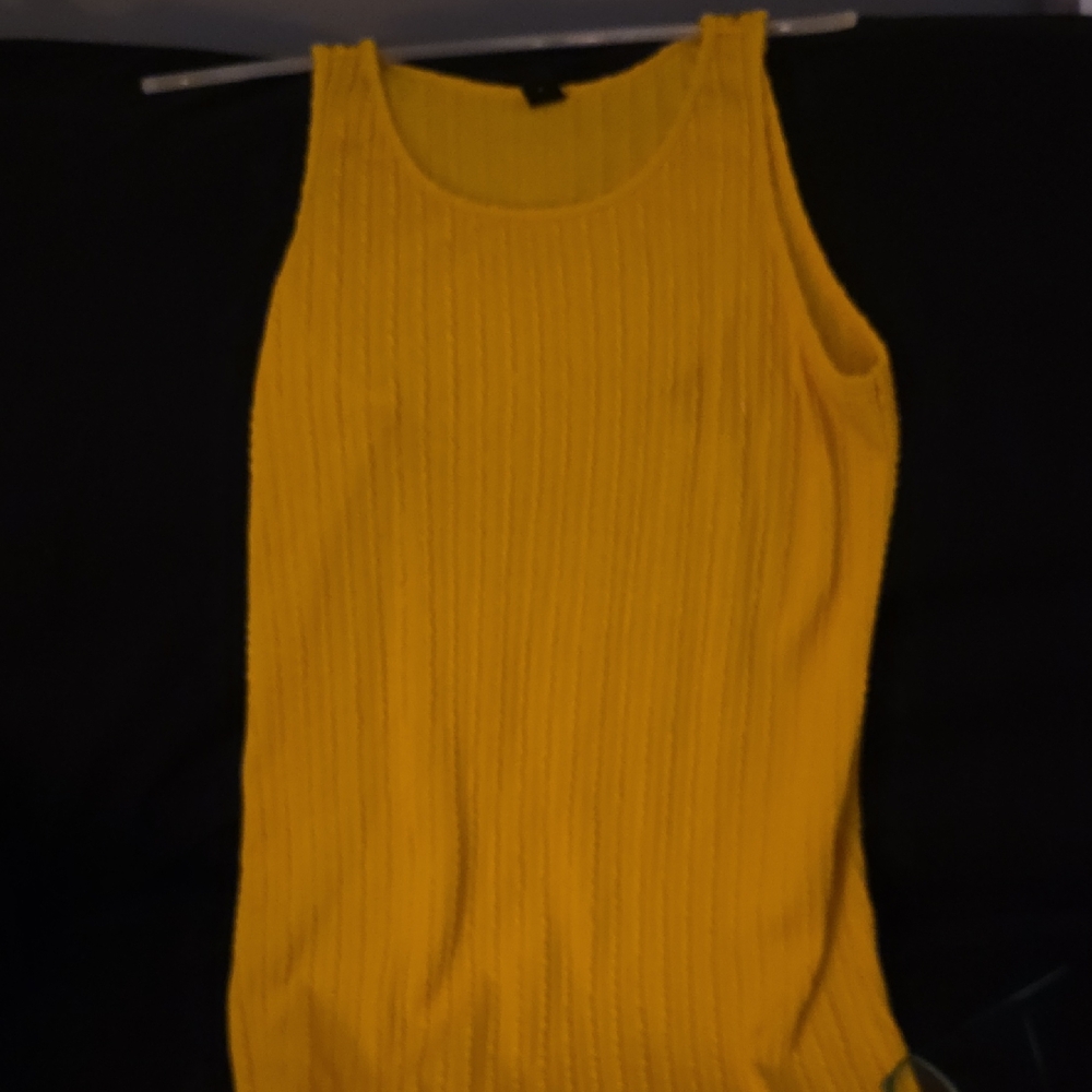 Gold Maxi Dress Very Comfortable Layering Or Sleeveless Looks Amazing On